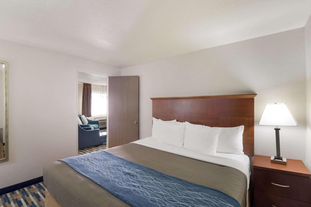 Rodeway Inn Fort Morgan Εξωτερικό φωτογραφία