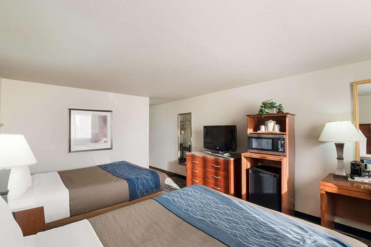 Rodeway Inn Fort Morgan Εξωτερικό φωτογραφία