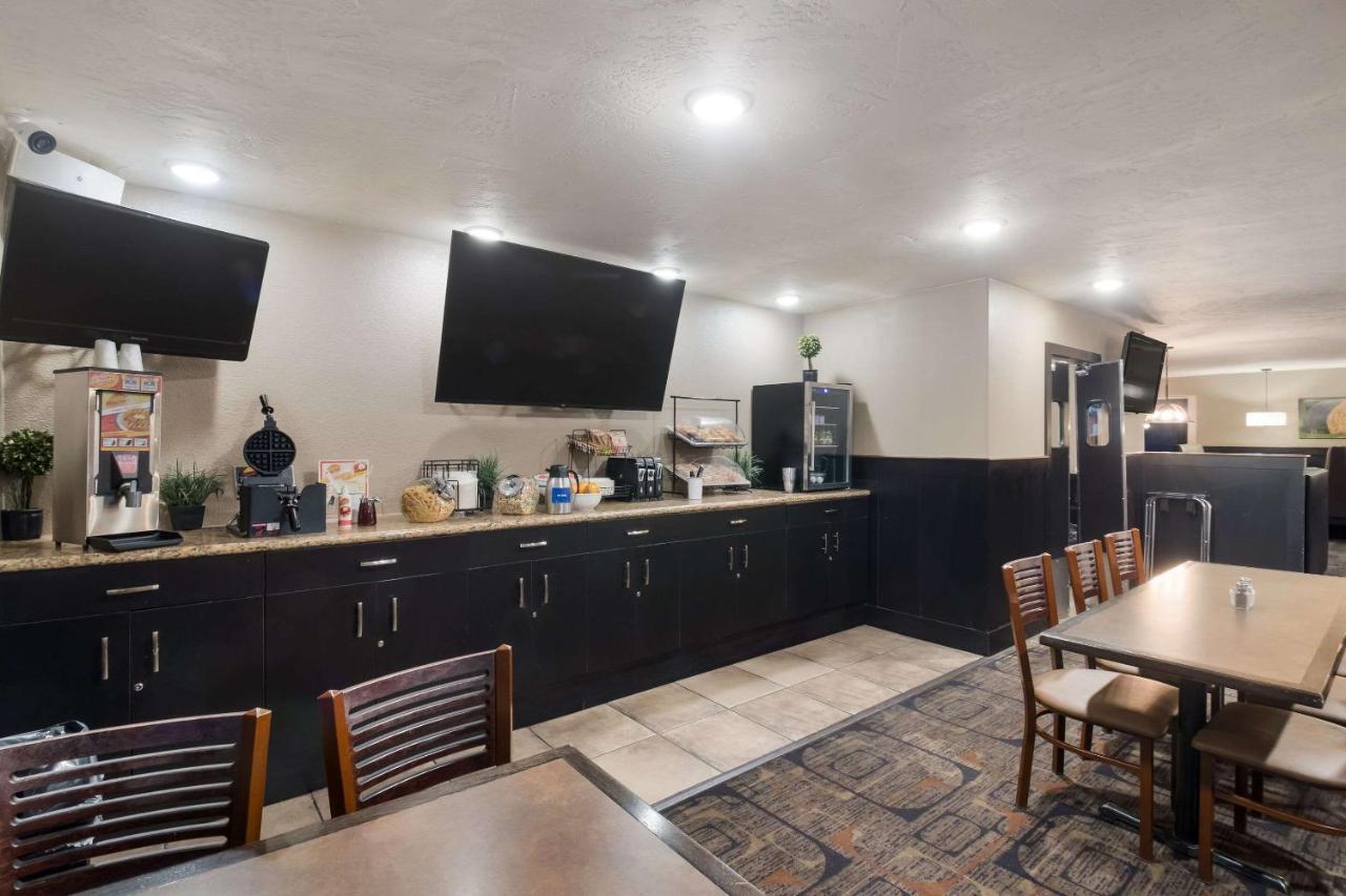 Rodeway Inn Fort Morgan Εξωτερικό φωτογραφία