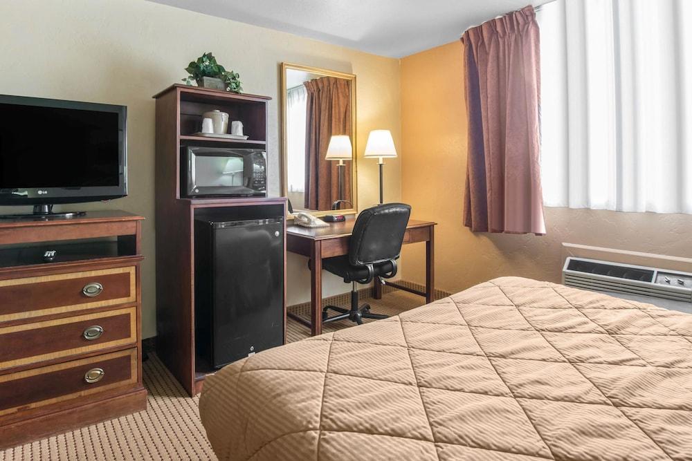Rodeway Inn Fort Morgan Εξωτερικό φωτογραφία