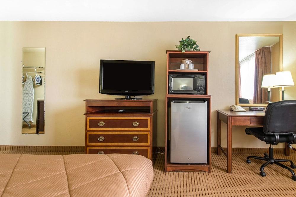 Rodeway Inn Fort Morgan Εξωτερικό φωτογραφία