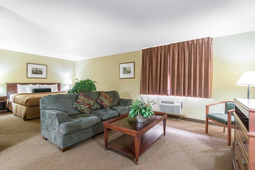 Rodeway Inn Fort Morgan Εξωτερικό φωτογραφία