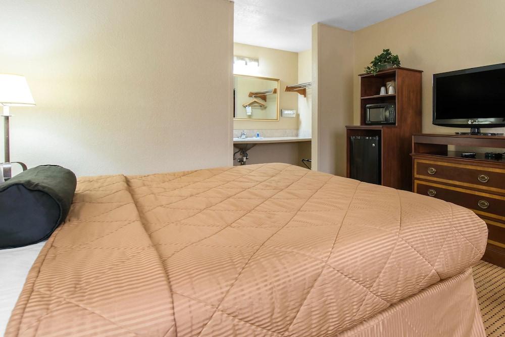 Rodeway Inn Fort Morgan Εξωτερικό φωτογραφία