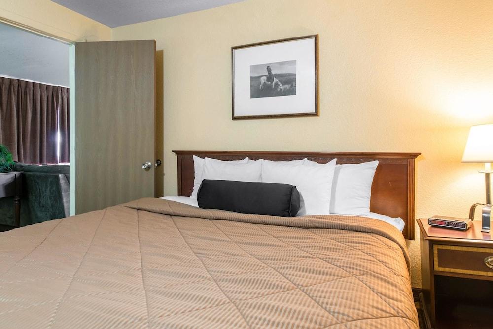 Rodeway Inn Fort Morgan Εξωτερικό φωτογραφία